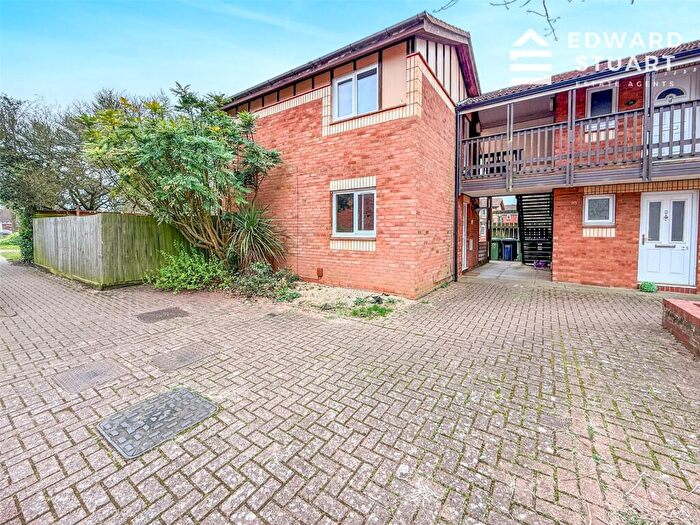 1 Bedroom Apartment For Sale In Long Pasture, Peterborough, Cambridgeshire, PE4