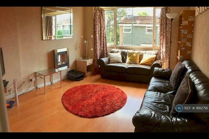 5 Bedroom Terraced House To Rent In Leeson Walk, Birmingham, B17
