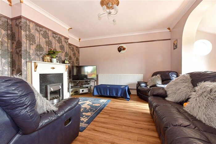 3 Bedroom Detached House For Sale In Main Road, Whiteley Bank, Isle Of Wight, PO38