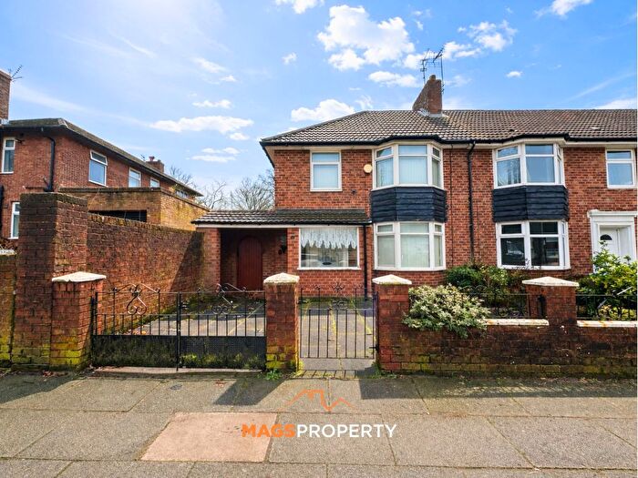 3 Bedroom End Terrace House For Sale In Lorenzo Drive, Liverpool, L11