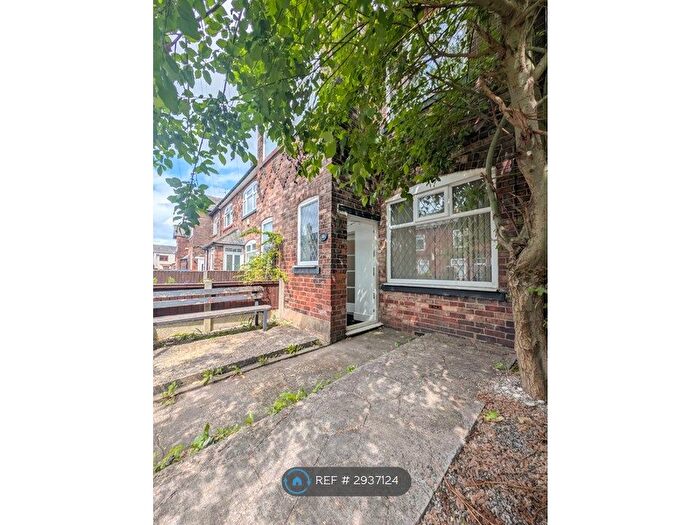2 Bedroom Semi-Detached House To Rent In Amy St, Manchester, M24