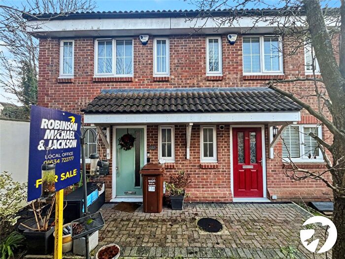 3 Bedroom Semi Detached House For Sale In Swain Close, Rochester, Kent, ME2