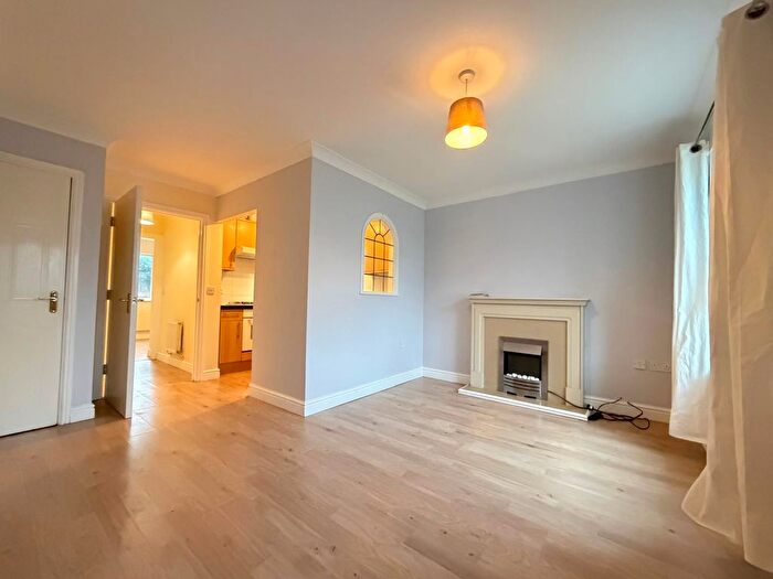 1 Bedroom Maisonette To Rent In Avro Court, Southampton, SO31