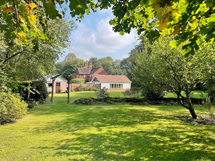 6 Bedroom Detached House For Sale In Black Horse Road, Woking, GU22