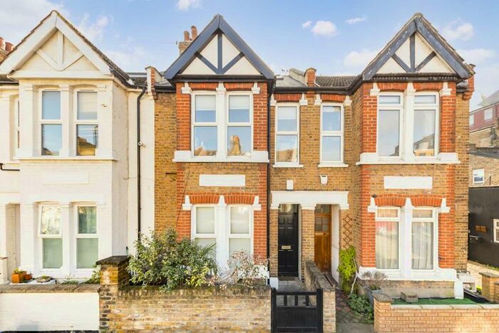 2 Bedroom Flat To Rent In Jessamine Road, London, W7
