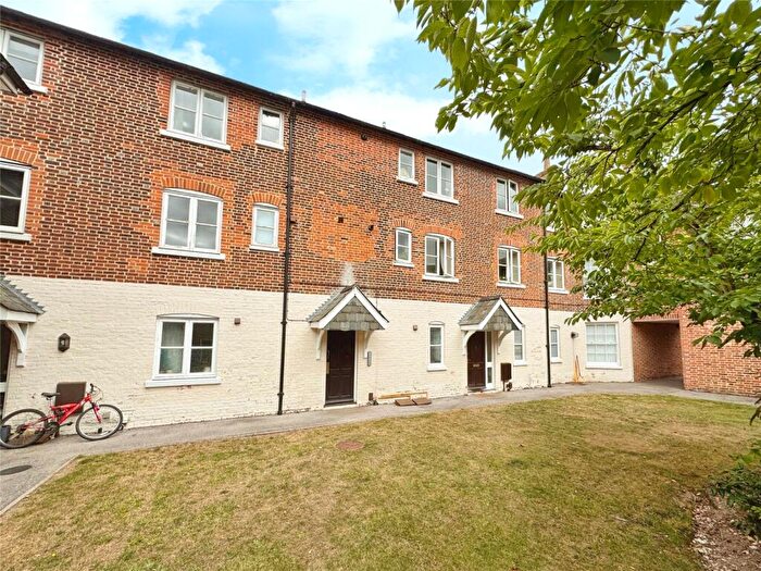 1 Bedroom Flat To Rent In Junction Road, Andover, Hampshire, SP10