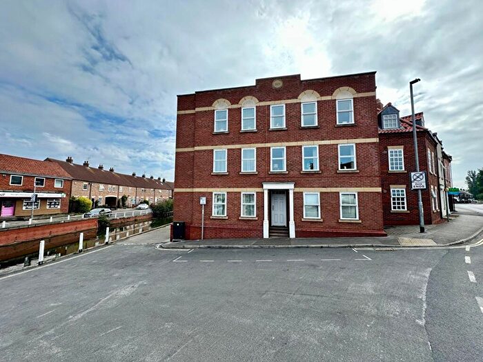 2 Bedroom Flat To Rent In Minster Wharf, Beverley, East Riding Of Yorkshire, HU17