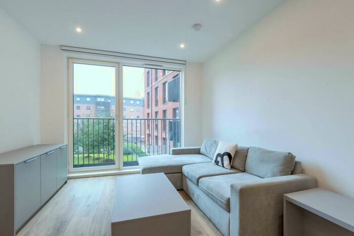 2 Bedroom Apartment To Rent In The Barker, Shadwell Street, B4