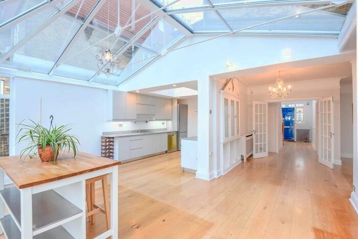 5 Bedroom Semi-Detached House To Rent In Ferry Road, Barnes, SW13