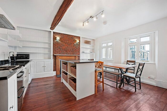 2 Bedroom Flat To Rent In Essex Road, Canonbury, N1