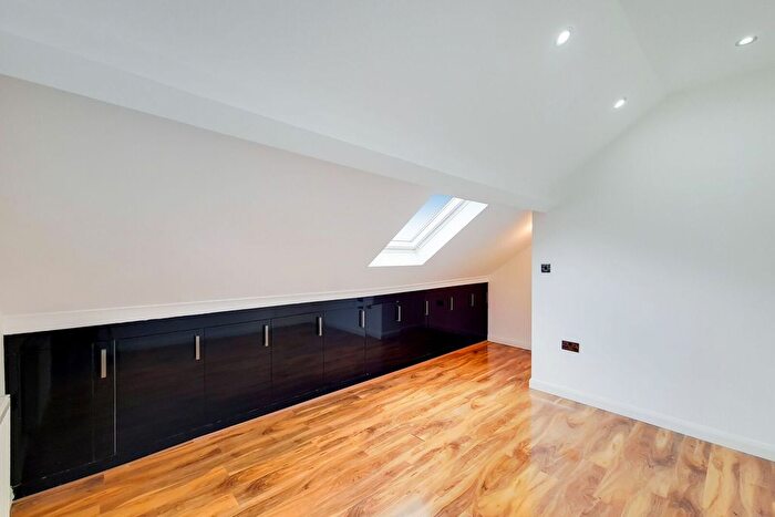 2 Bedroom Flat To Rent In Gordon Road, Carshalton Beeches, Carshalton, SM5