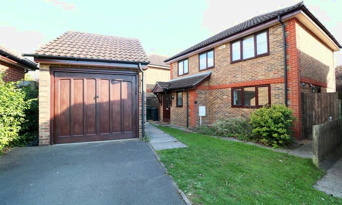 3 Bedroom Detached House To Rent In Pondmore Way, Ashford, TN25