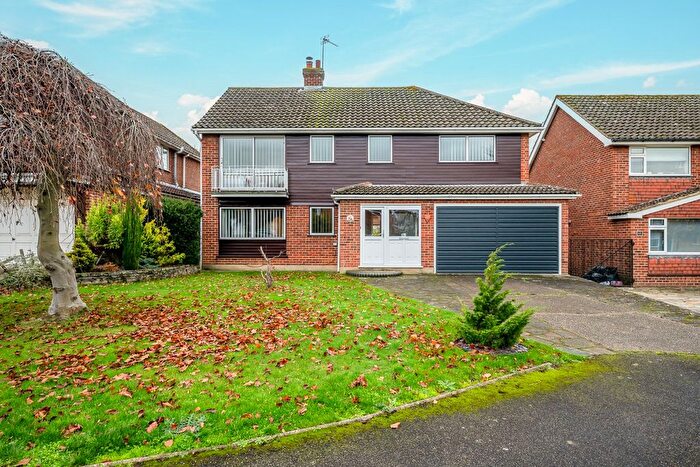 4 Bedroom Detached House For Sale In Barnfield Close, Crockenhill, Kent, BR8