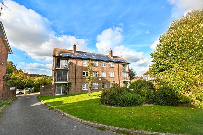 2 Bedroom Flat For Sale In Rockhurst Drive, Eastbourne, BN20