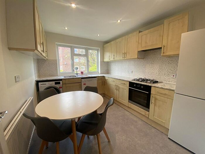 2 Bedroom Flat To Rent In Sunny Gardens Road, London, NW4