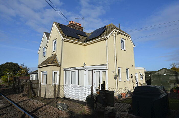 3 Bedroom Semi-Detached House For Sale In Morston Hall Lane, Trimley St. Martin, IP11