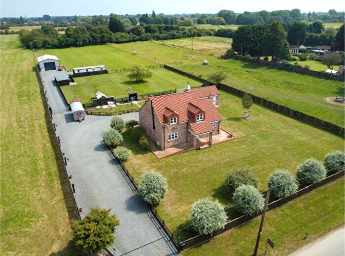 3 Bedroom Detached House For Sale In North Moor Lane, Cottingham, HU16