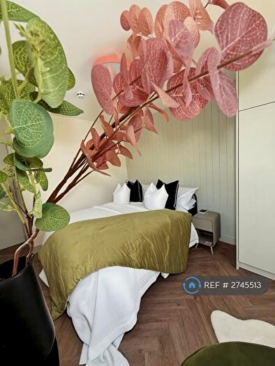 6 Bedroom Detached House To Rent In Anerley Road, London, SE20