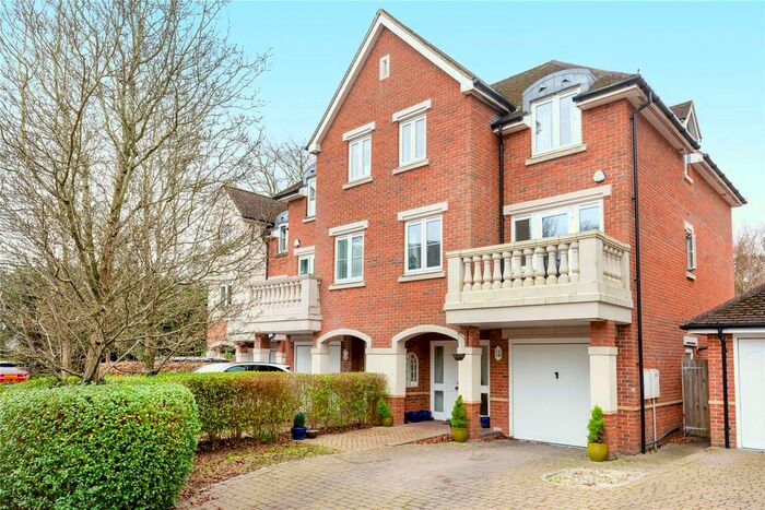 5 Bedroom Semi-Detached House To Rent In Symeon Place, Caversham, Berkshire, RG4