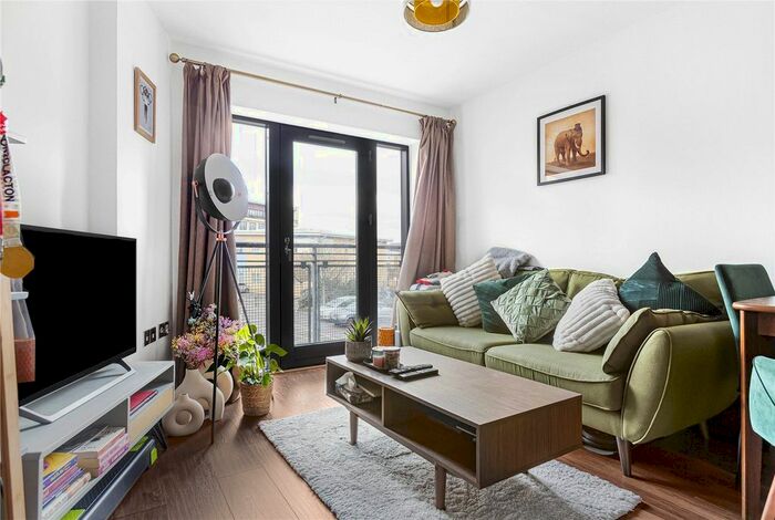 2 Bedroom Flat To Rent In Aster Court, Woodmill Road, London, E5