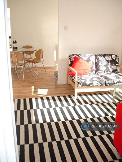 1 Bedroom Flat To Rent In Rothay, London, NW1