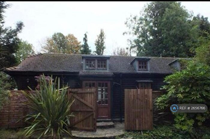 1 Bedroom Detached House To Rent In Knighton Grange Road, Leicester, LE2