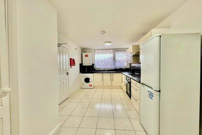 3 Bedroom Maisonette To Rent In St. Stephens Road, London, E3