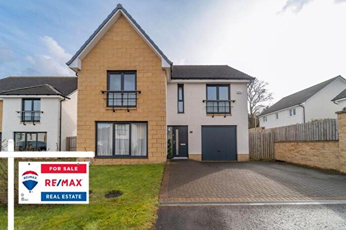 4 Bedroom House For Sale In New Calder Mill Road, Livingston, EH54