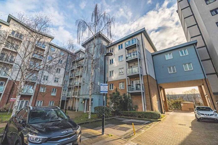 1 Bedroom Apartment For Sale In Mill Street, Slough, SL2