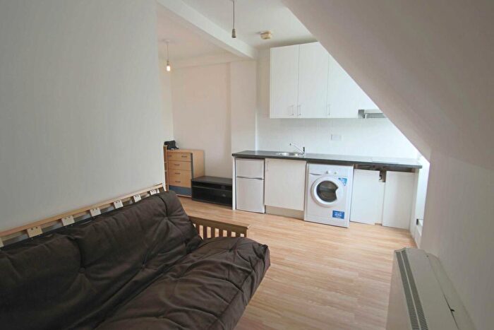 Apartment To Rent In Lindfield Gardens, Hampstead, London, NW3