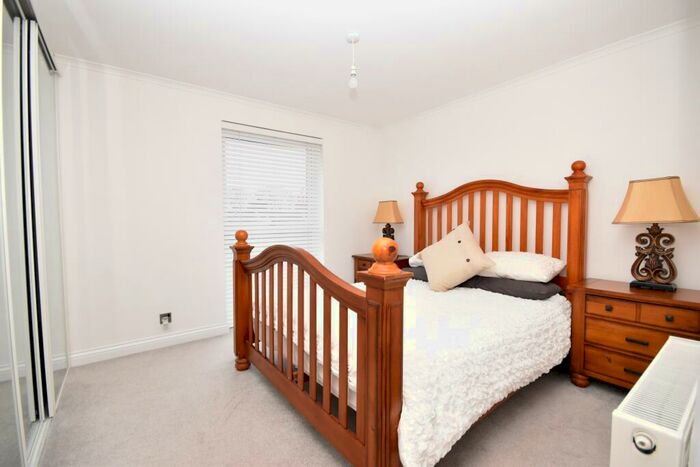 2 Bedroom Flat For Sale In Elm Tree Court, Cottingham, East Riding Of Yorkshire, HU16