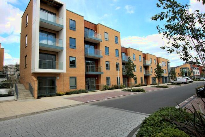 2 Bedroom Flat To Rent In Nightingale House, Drake Way, Reading, Berkshire, RG2
