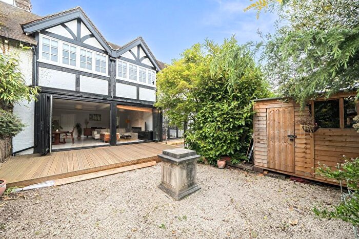 4 Bedroom House For Sale In The Willows, Windsor, Berkshire, SL4