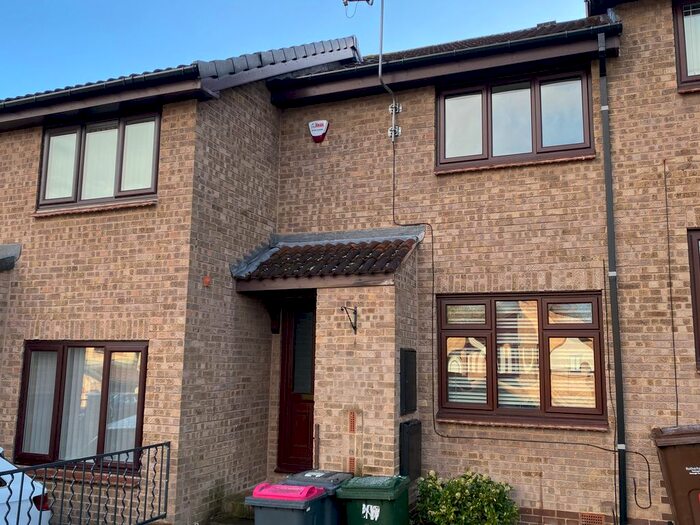 2 Bedroom Town House To Rent In Kirkcroft Avenue, Rotherham, S61
