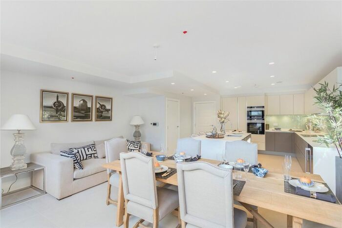 4 Bedroom End Of Terrace House To Rent In Mills Row, Chiswick, London, W4