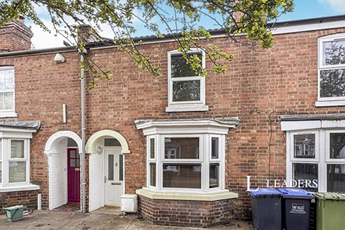 2 Bedroom Terraced House To Rent In Eagle Street, CV31