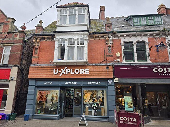 1 Bedroom Flat To Rent In High Street, Abergavenny, NP7