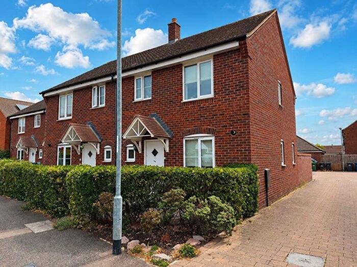 3 Bedroom End Of Terrace House For Sale In Violet Way, Yaxley, Peterborough, PE7