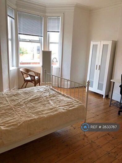 2 Bedroom Flat To Rent In Jesmond, Newcastle Upon Tyne, NE2