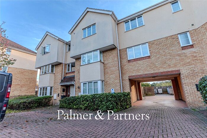 2 Bedroom Flat For Sale In Treeview, Stowmarket, Suffolk, IP14