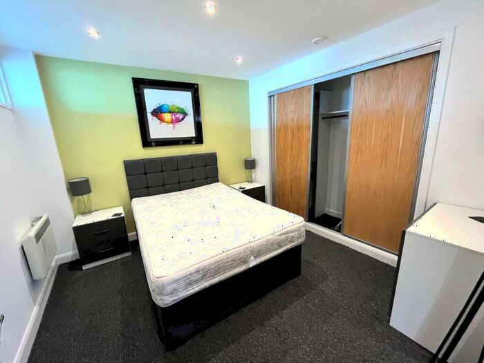 1 Bedroom Apartment To Rent In Westside One, B1