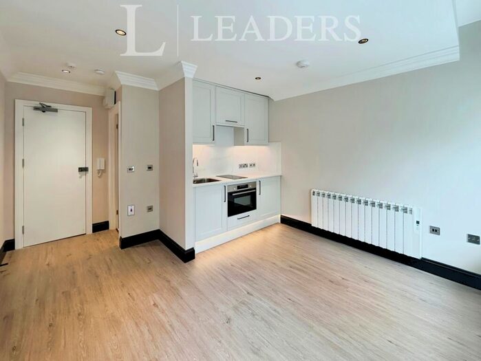Apartment To Rent In Belvedere Terrace, BN1