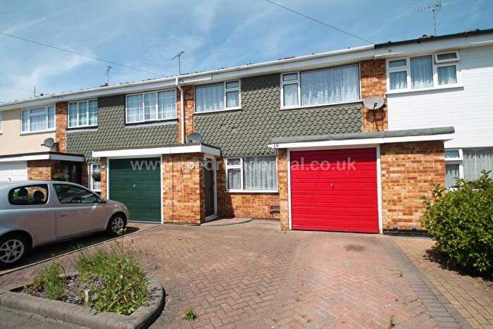 3 Bedroom Property To Rent In Suffolk Way, Canvey Island, SS8