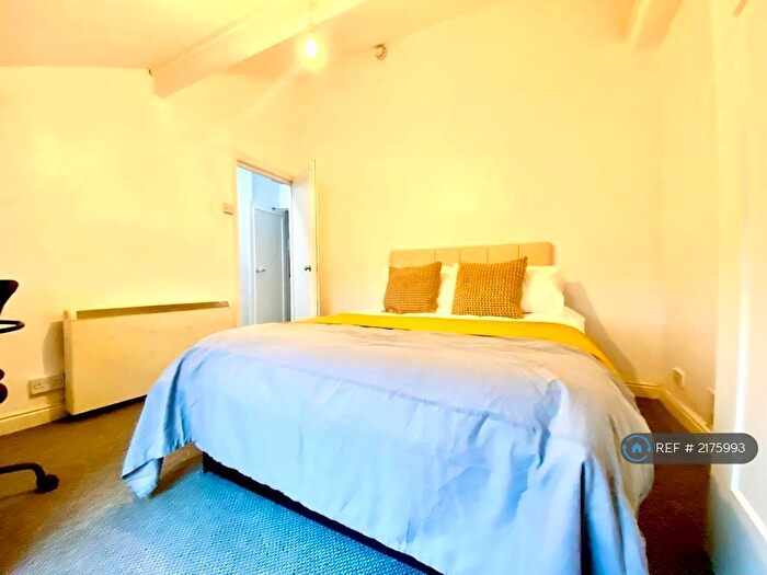 1 Bedroom Flat To Rent In Delamere Road, Urmston, Manchester, M41