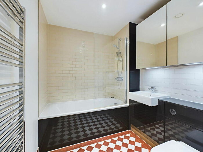 Studio To Rent In Elephant Park, London, SE17