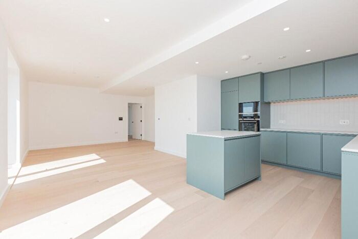 3 Bedroom Apartment To Rent In The Ashbee, Parkview Avenue, London, NW2