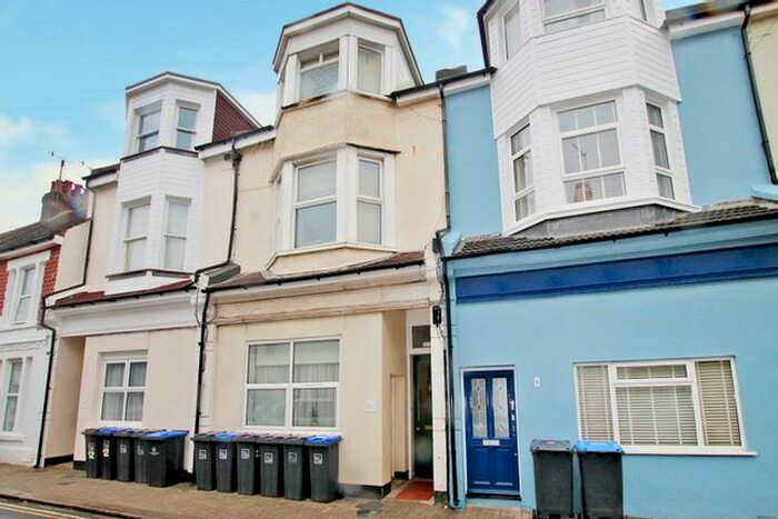 1 Bedroom Flat To Rent In Thorn Road, Worthing, BN11