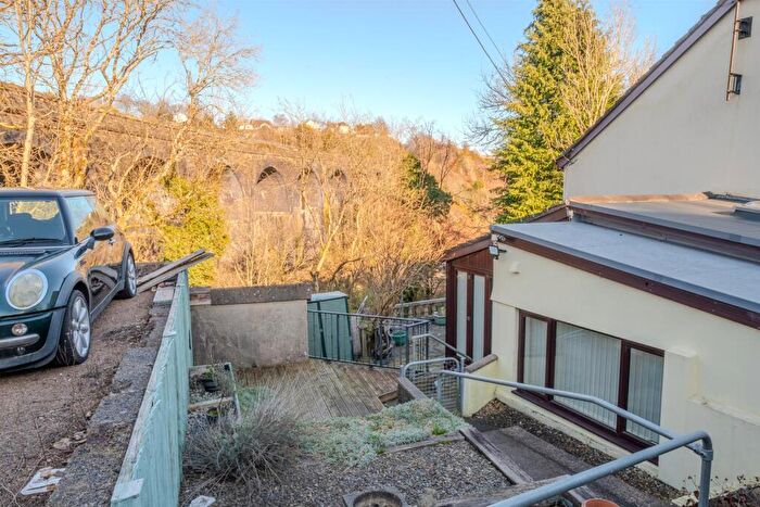 3 Bedroom Semi-Detached House For Sale In Woodlands, Talywain, Pontypool, NP4