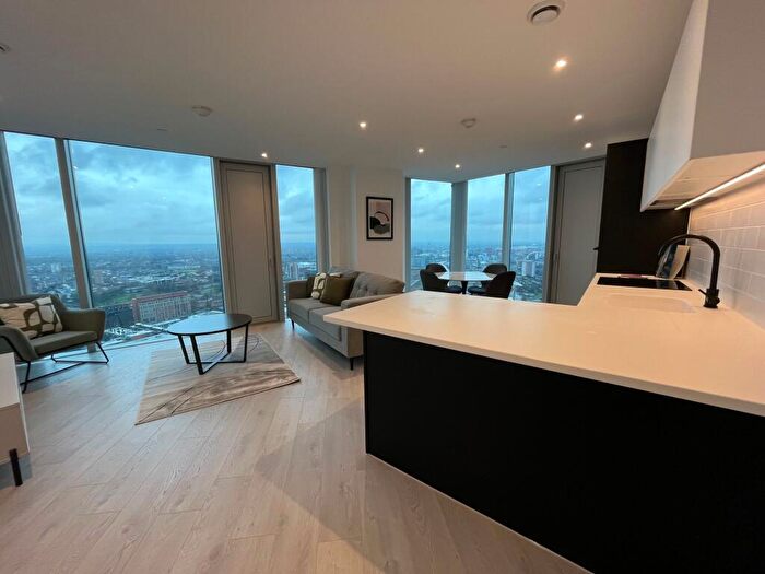 2 Bedroom Apartment To Rent In Trinity Way, Manchester, M3