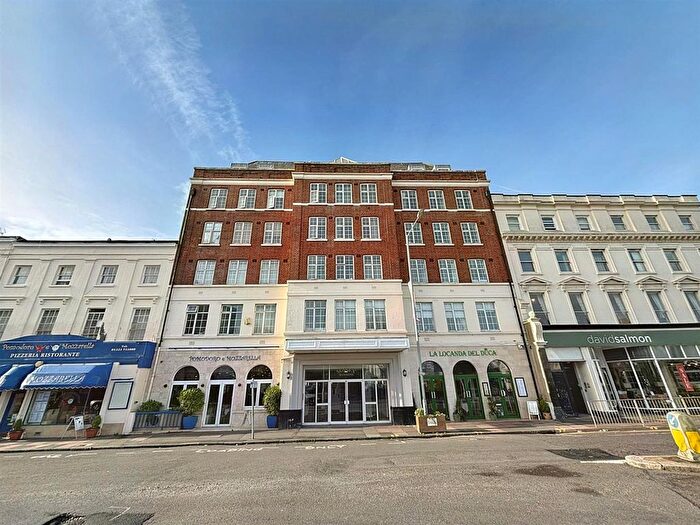 2 Bedroom Flat For Sale In Cornfield Terrace, Eastbourne, BN21